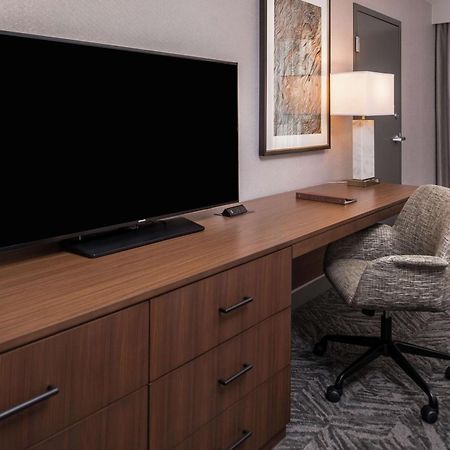 Hotel Doubletree By Hilton Lafayette East Esterno foto