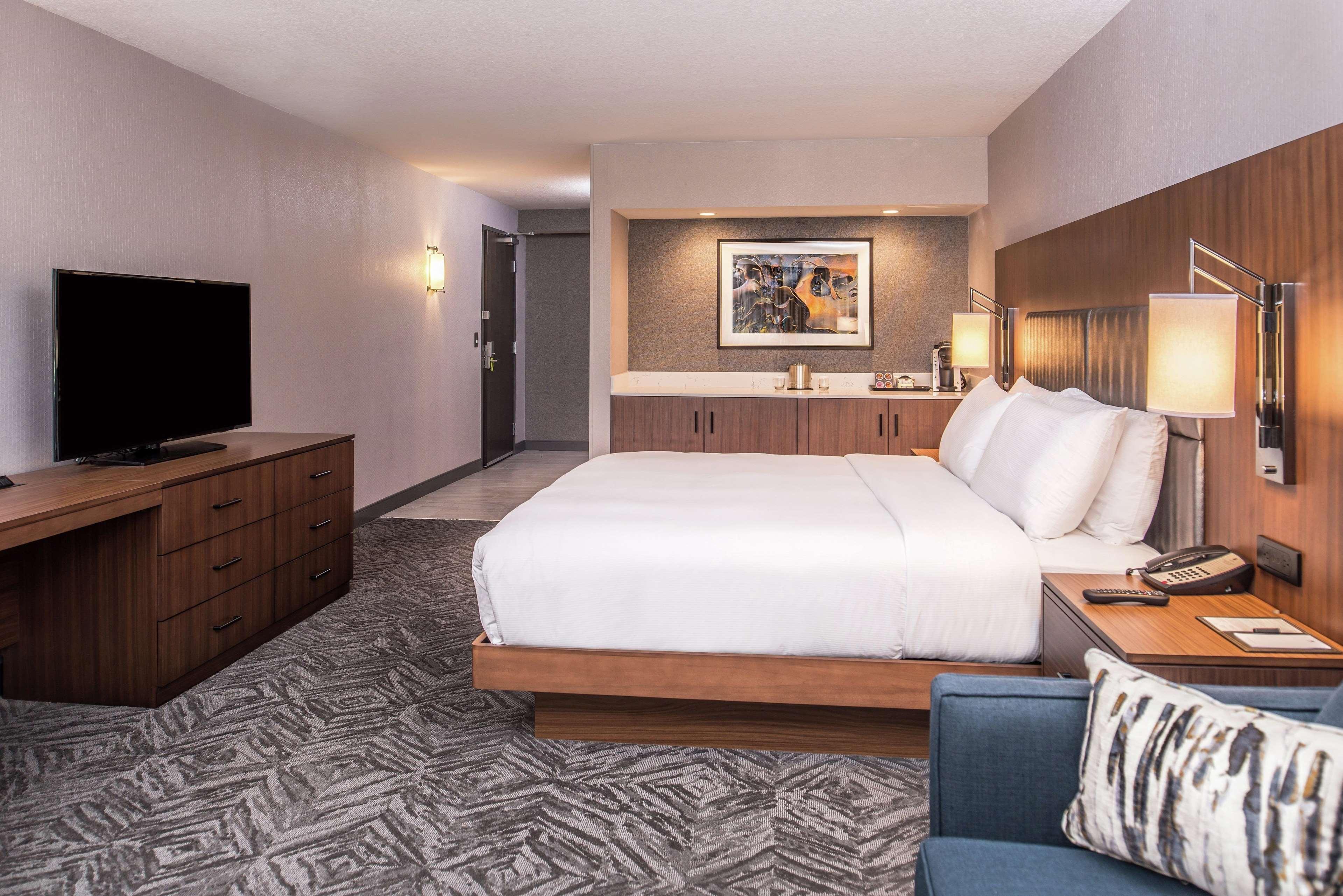 Hotel Doubletree By Hilton Lafayette East Esterno foto