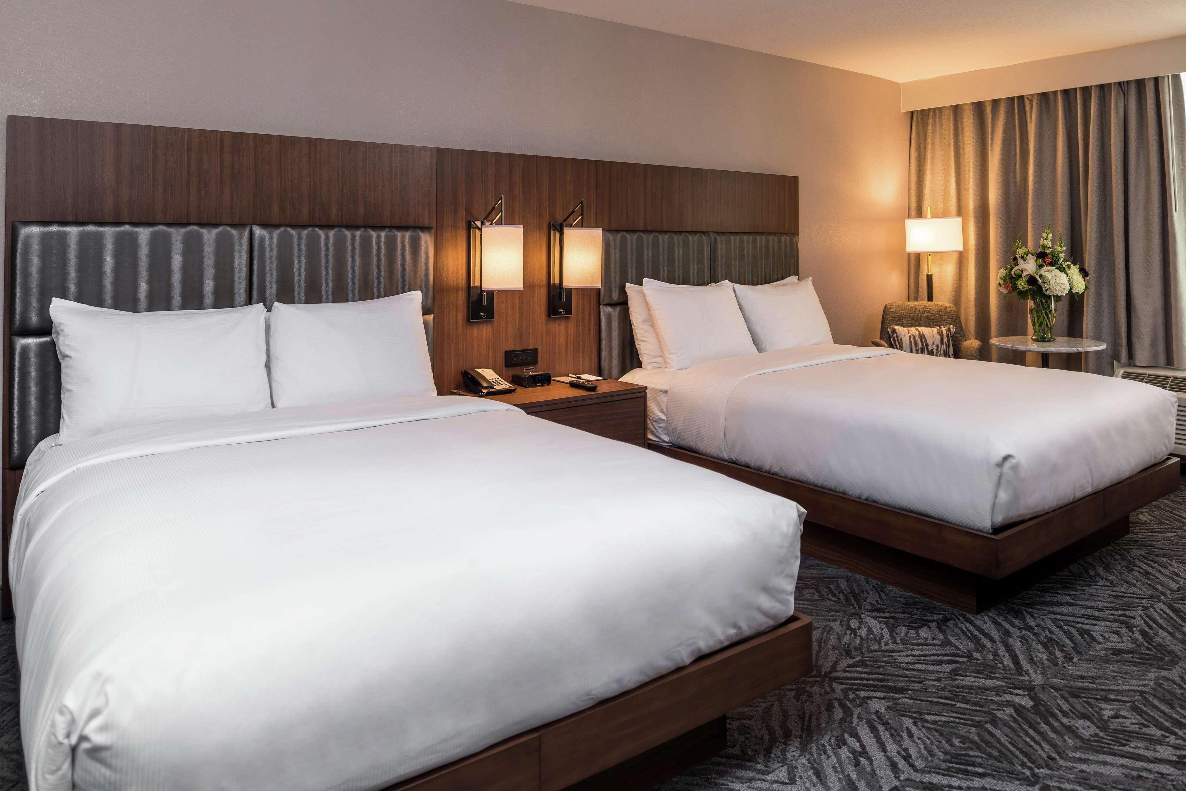 Hotel Doubletree By Hilton Lafayette East Esterno foto