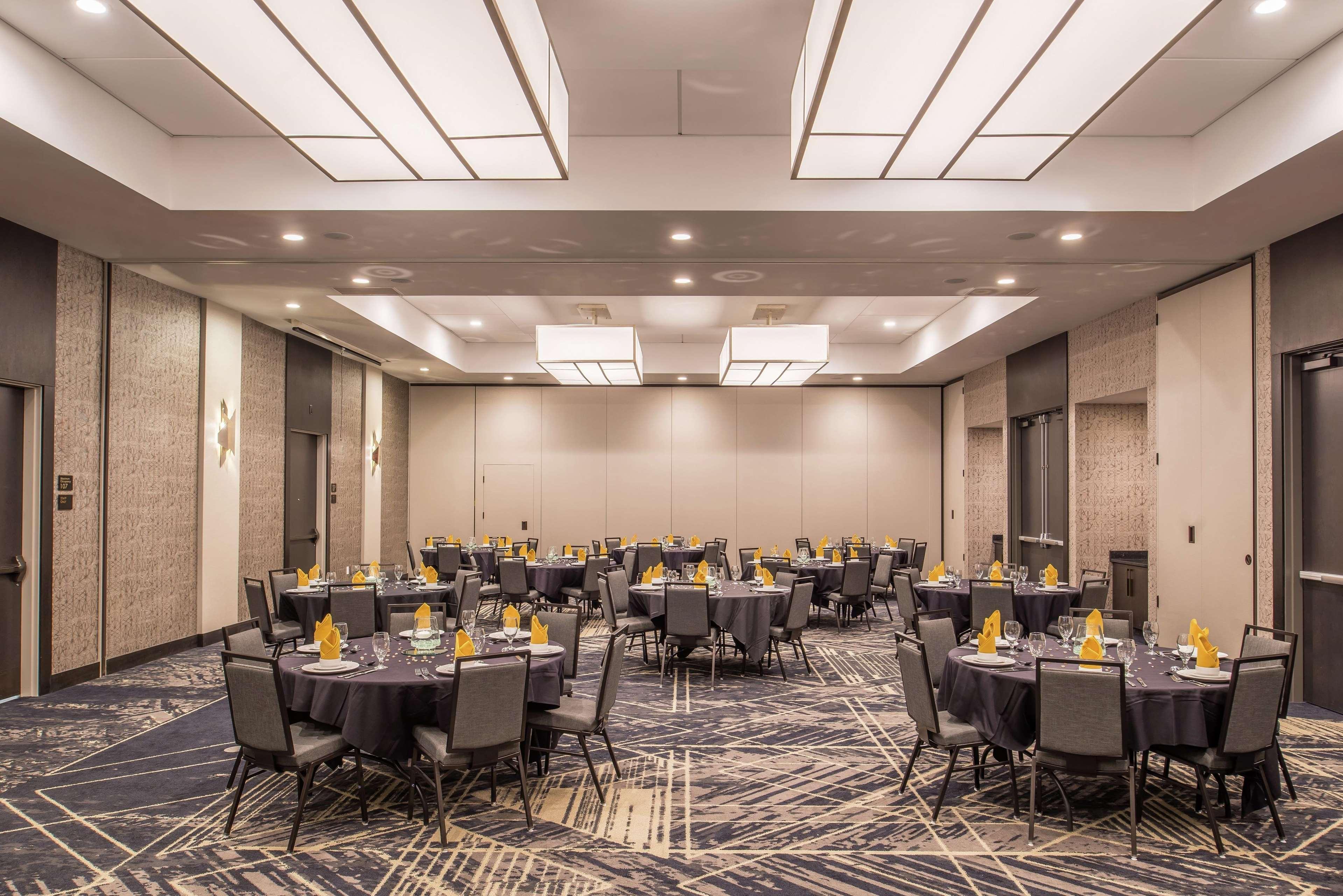 Hotel Doubletree By Hilton Lafayette East Esterno foto