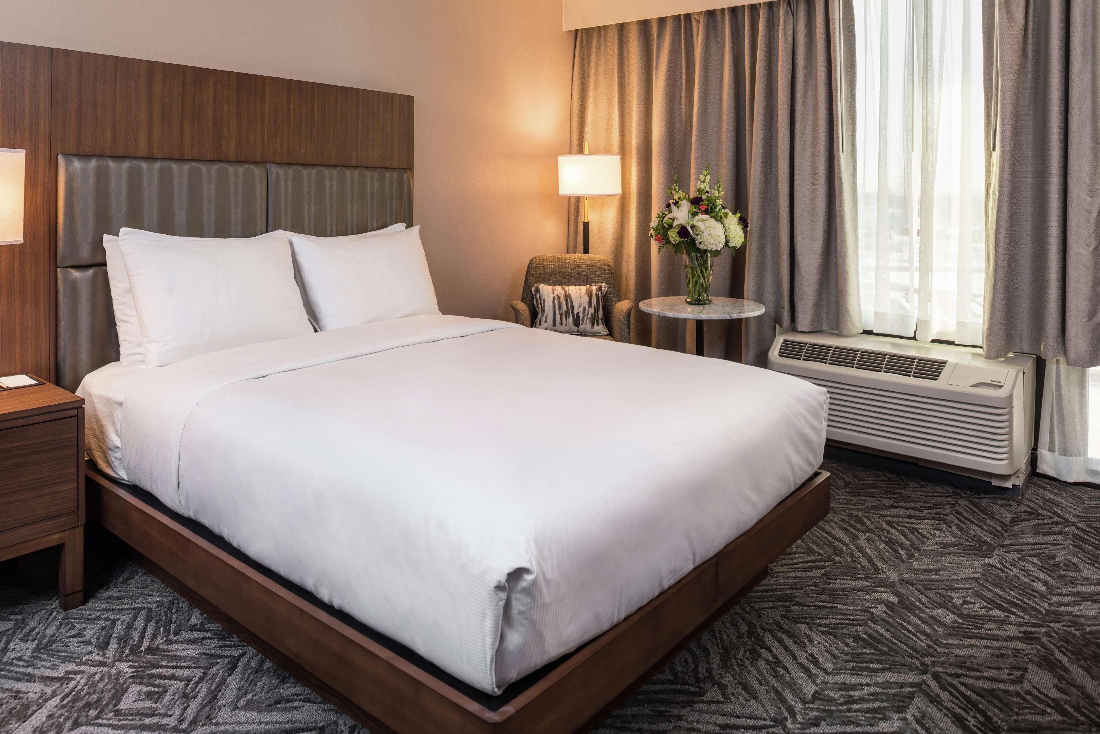 Hotel Doubletree By Hilton Lafayette East Esterno foto