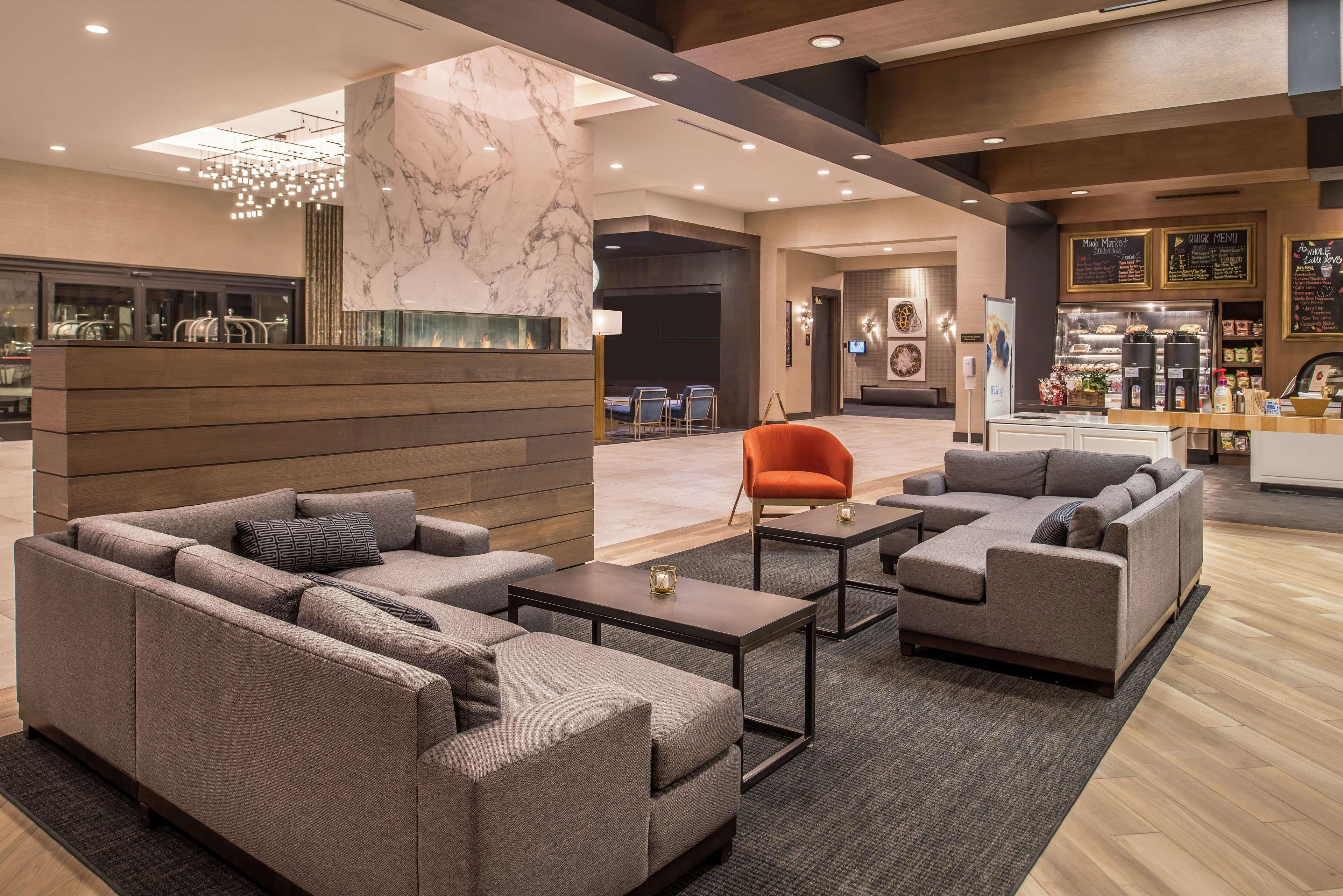 Hotel Doubletree By Hilton Lafayette East Esterno foto