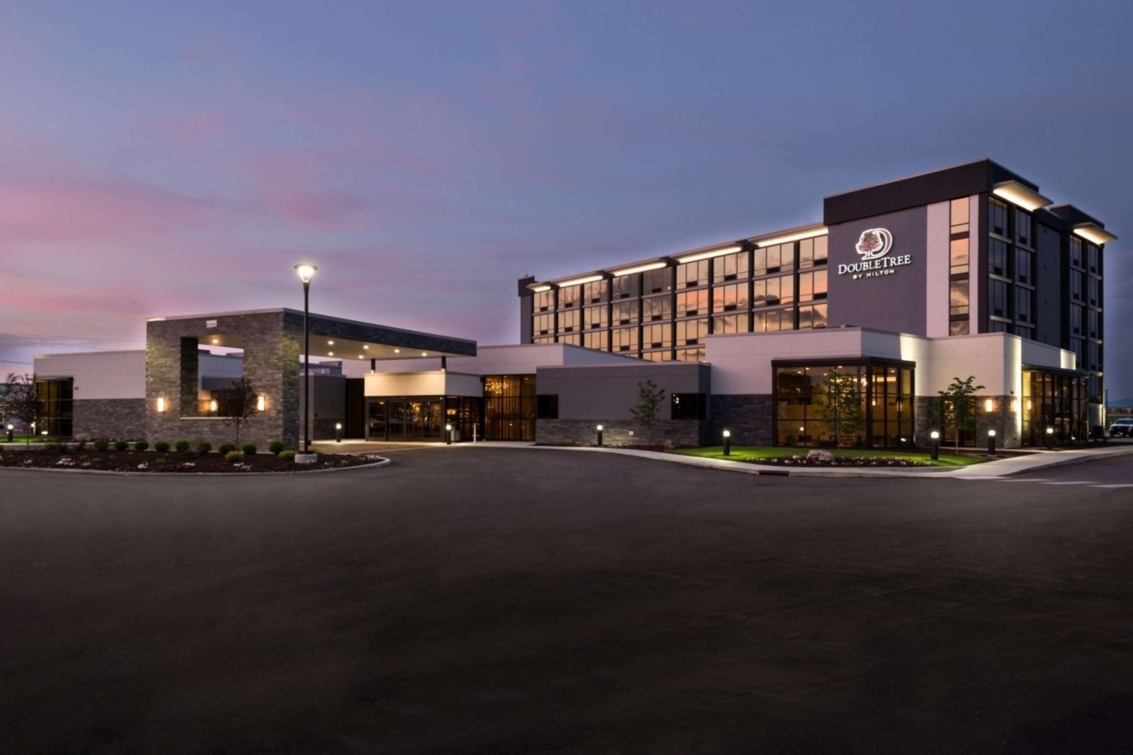 Hotel Doubletree By Hilton Lafayette East Esterno foto
