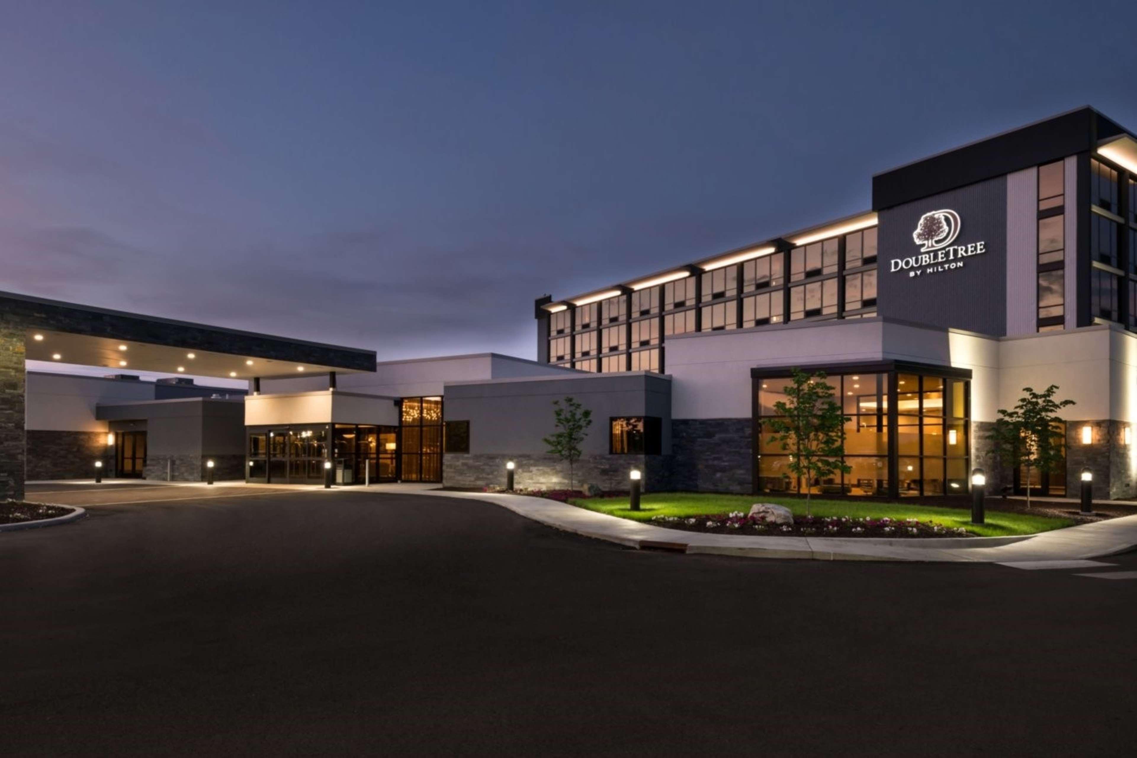 Hotel Doubletree By Hilton Lafayette East Esterno foto