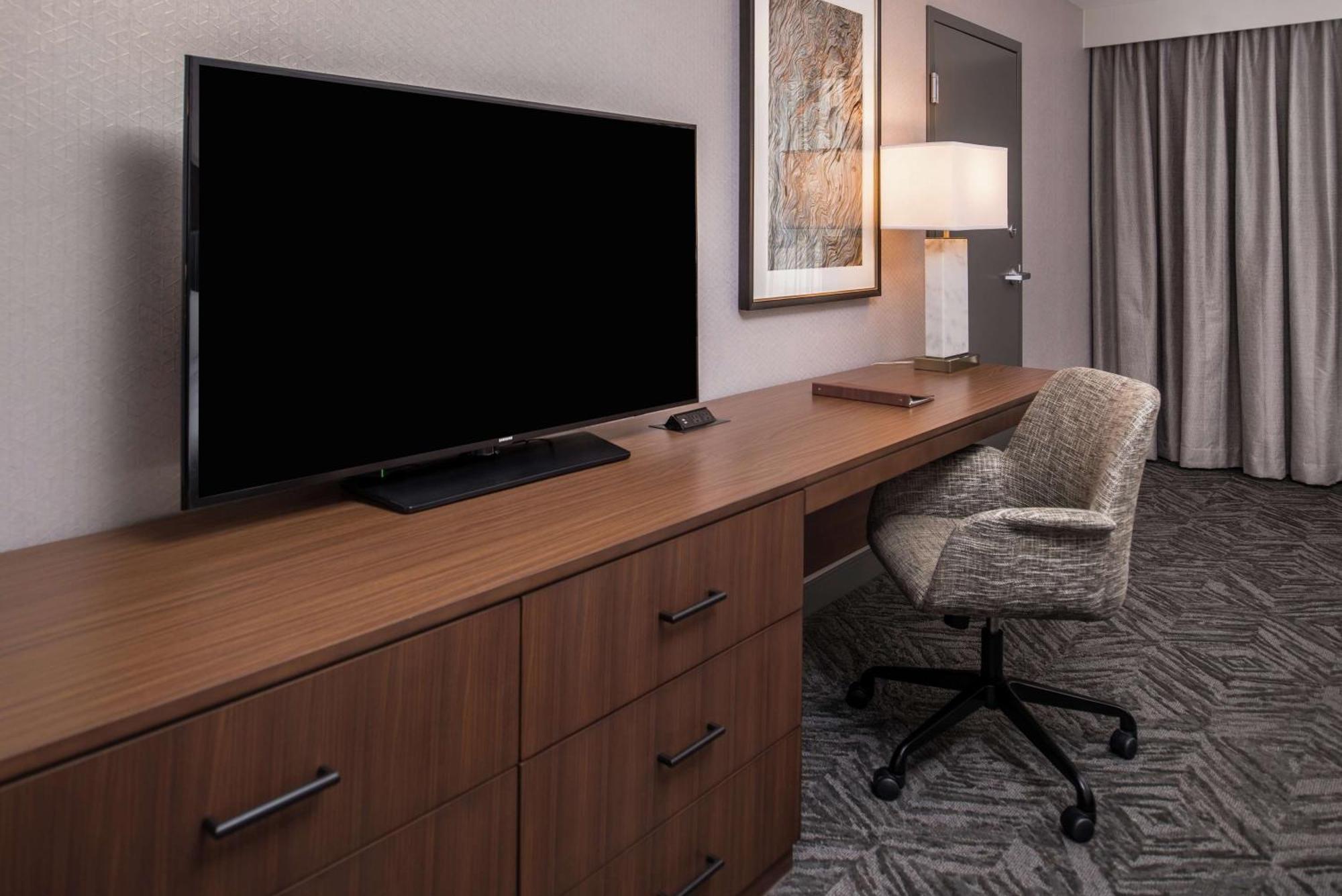 Hotel Doubletree By Hilton Lafayette East Esterno foto